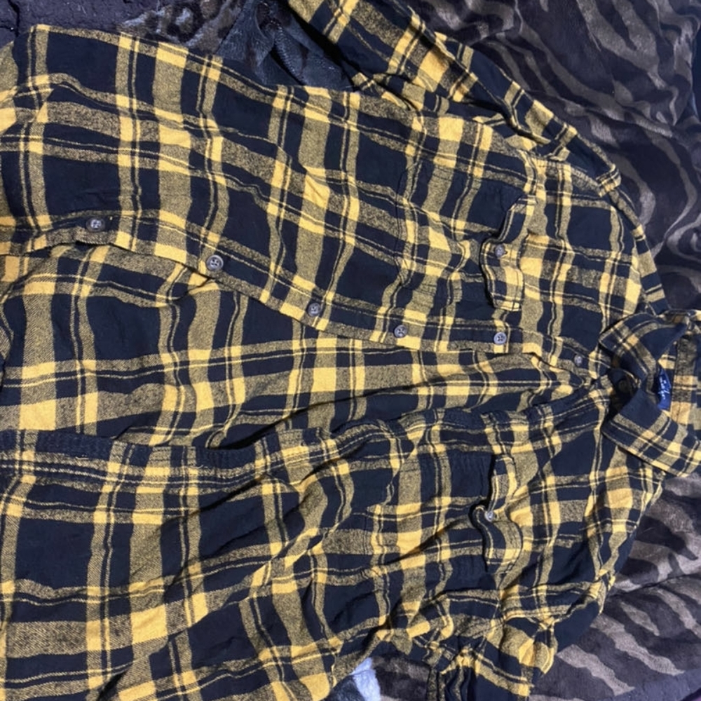 Yellow and black flannel (Medium)
